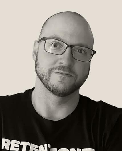 Headshot of Robb Clarke